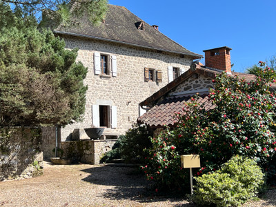 Maison à vendre à Saint-Estèphe, Dordogne, Aquitaine, avec Leggett Immobilier