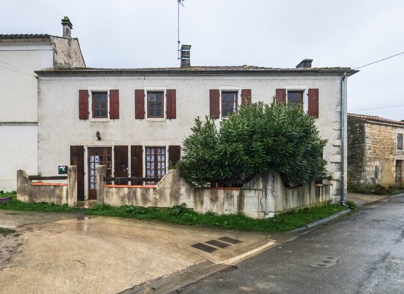 Maison à vendre à Landrais, Charente-Maritime - 162.000 € - photo 1