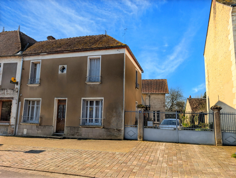 Propriété à vendre à Cour-Maugis sur Huisne, Orne - 127 500 €