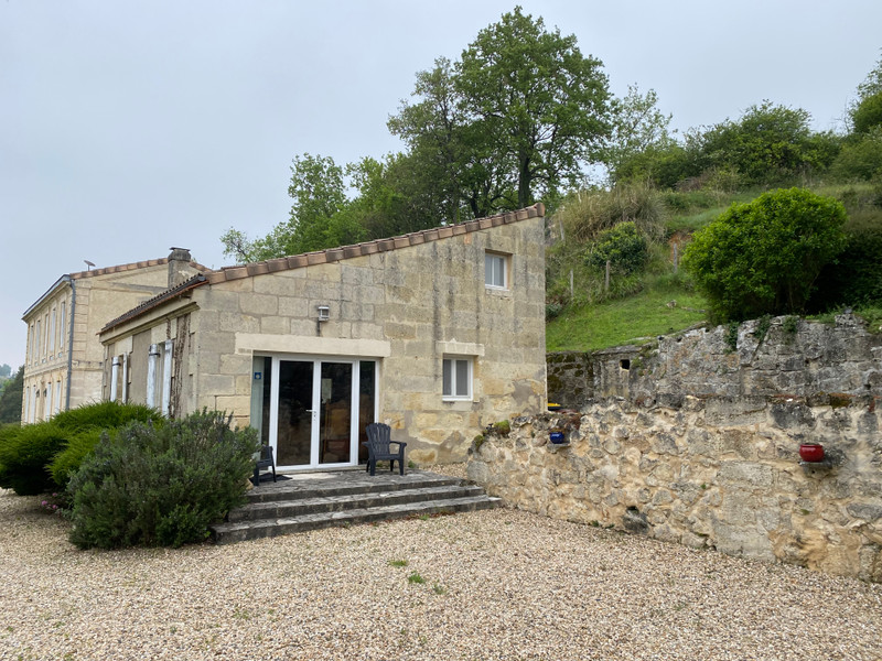 French property for sale in Bourg, Gironde - €519,000 - photo 3