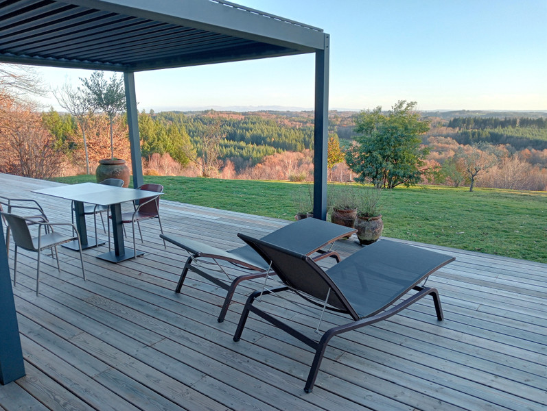 Propriété à vendre à Neuvic, Corrèze - 988 000 €