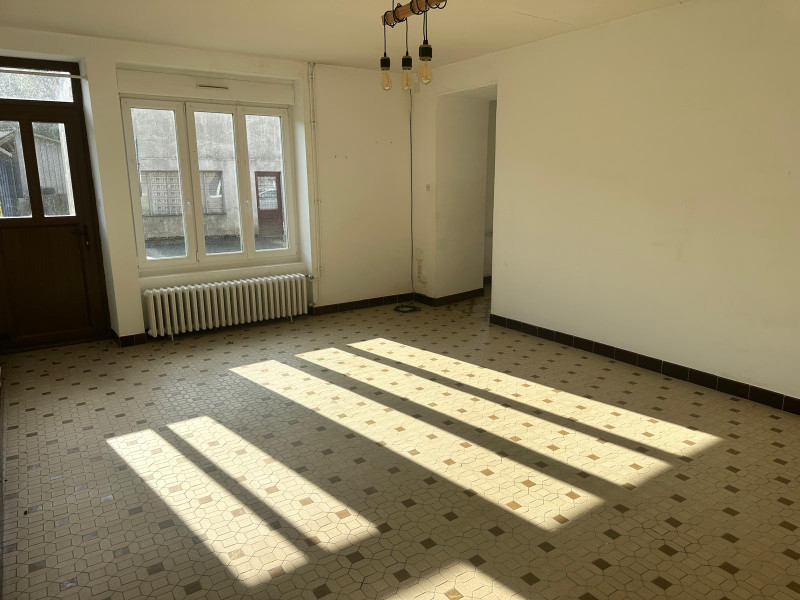 French property for sale in Lassay-les-Châteaux, Mayenne - €66,600 - photo 3