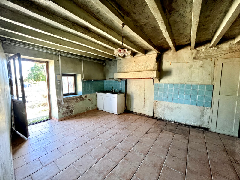 French property for sale in Saint-Léonard-des-Bois, Sarthe - €100,000 - photo 1