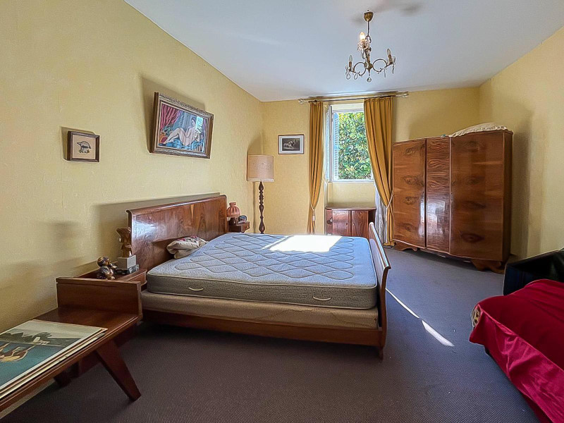 French property for sale in Thenon, Dordogne - €395,000 - photo 11