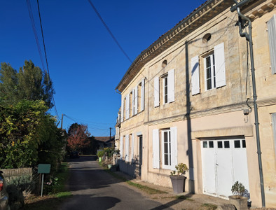 French property for sale in Gauriac, Gironde - €235,000 - photo 2