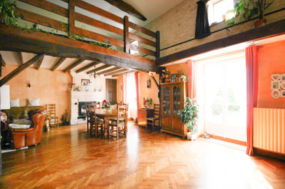French property for sale in Romazières, Charente-Maritime - €215,053 - photo 2