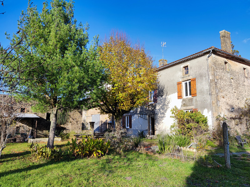 French property for sale in Saint-Sornin-Leulac, Haute-Vienne - €194,400 - photo 2