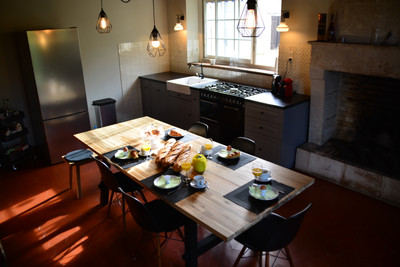 French property for sale in Bors (Canton de Tude-et-Lavalette), Charente - €619,000 - photo 5