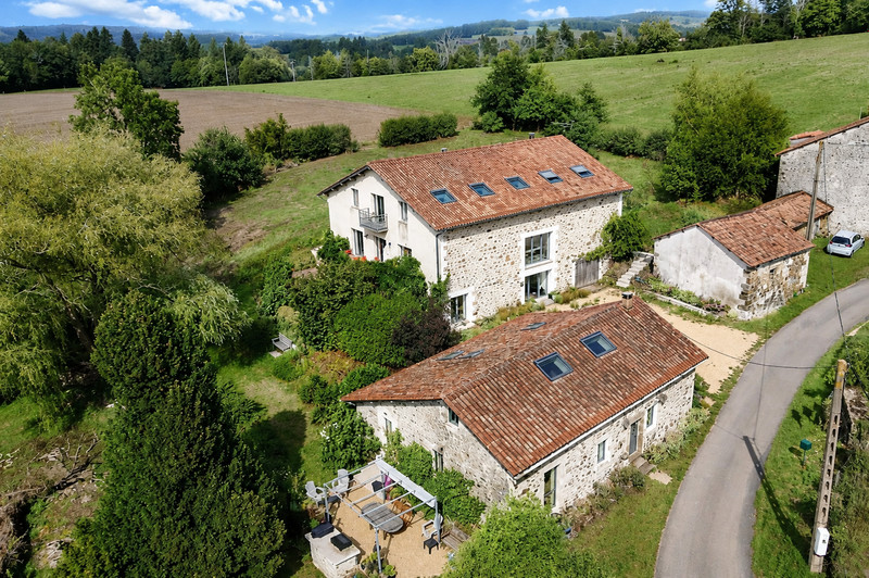 Propriété à vendre à Bussière-Badil, Dordogne - 598 000 €