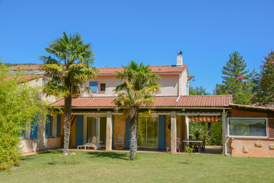 Maison à vendre à Estoublon, Alpes-de-Hautes-Provence, PACA, avec Leggett Immobilier