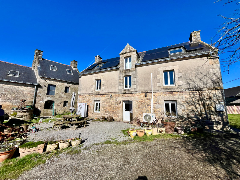 French property for sale in Guern, Morbihan - €296,800 - photo 1