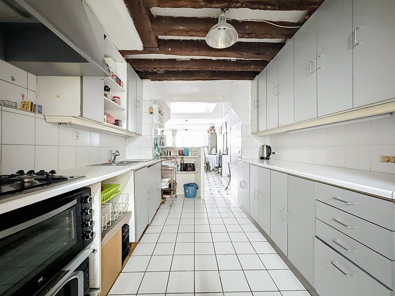 French property for sale in Paris 10e Arrondissement, Paris - €950,000 - photo 4