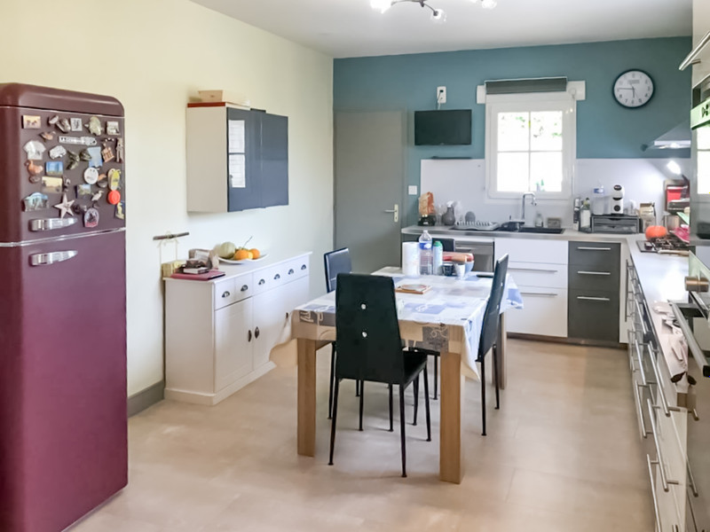 French property for sale in Saint-Eutrope, Charente - €222,600 - photo 3