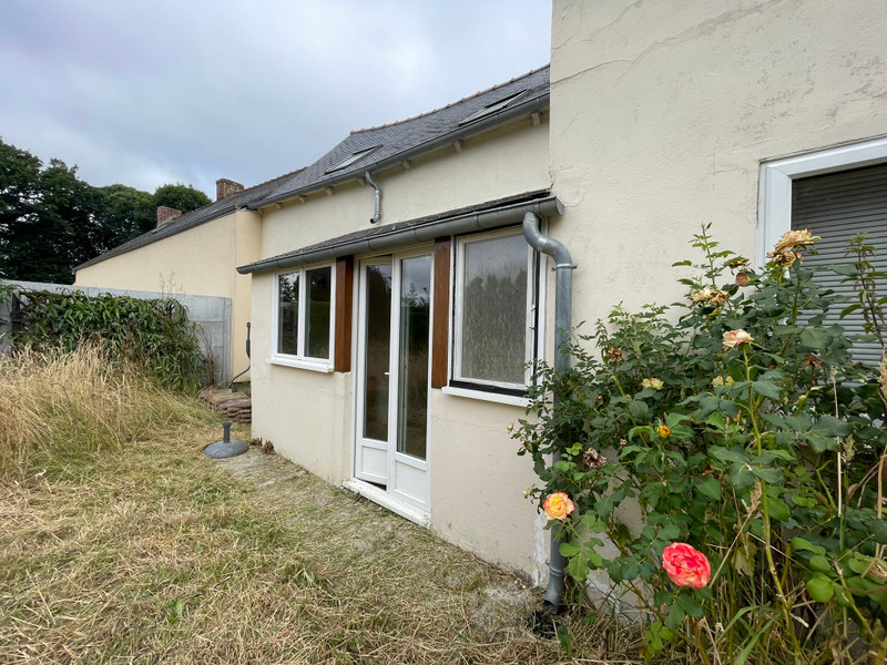 French property for sale in Ménéac, Morbihan - €110,000 - photo 1