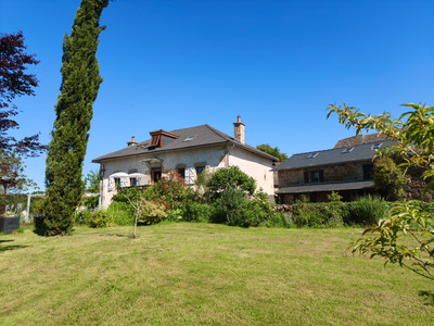 French property for sale in Saint-Julien-le-Pèlerin, Corrèze - €399,000 - photo 1