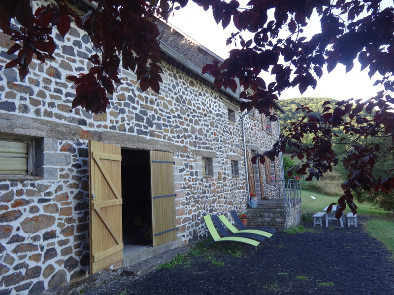 Maison à vendre à Compains, Puy-de-Dôme - 269.000 € - photo 1