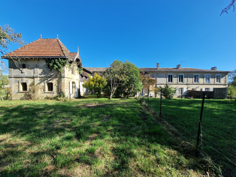 French property for sale in Saint-André-de-Cubzac, Gironde - €499,000 - photo 0