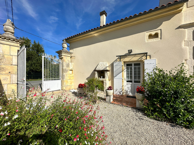 French property for sale in Courcerac, Charente-Maritime - €330,750 - photo 2