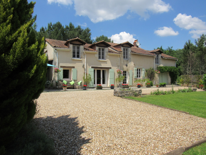 Maison à vendre à Sourzac, Dordogne - 413.400 € - photo 1