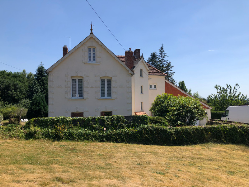French property for sale in Ménéac, Morbihan - &#8364;256,800 - photo 3