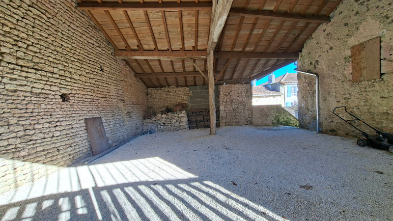French property for sale in Rouillac, Charente - €124,900 - photo 9