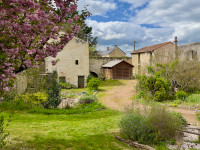 Maison à vendre à Loudun, Vienne - 74.900 € - photo 1