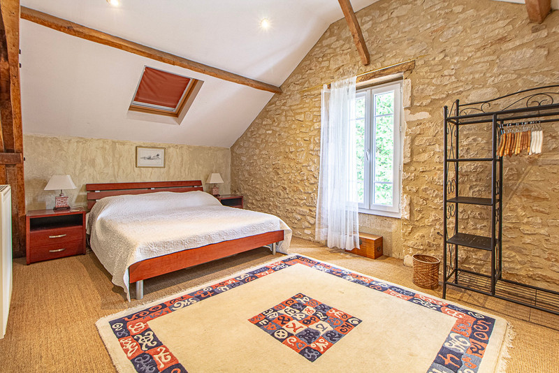 French property for sale in Duravel, Lot - €365,000 - photo 5