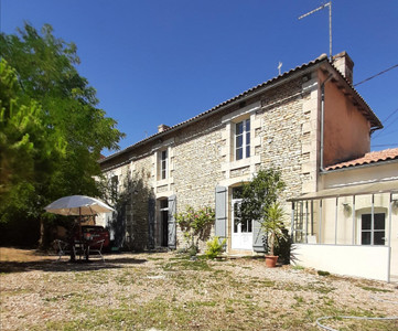 Maison à vendre à Chabournay, Vienne, Poitou-Charentes, avec Leggett Immobilier
