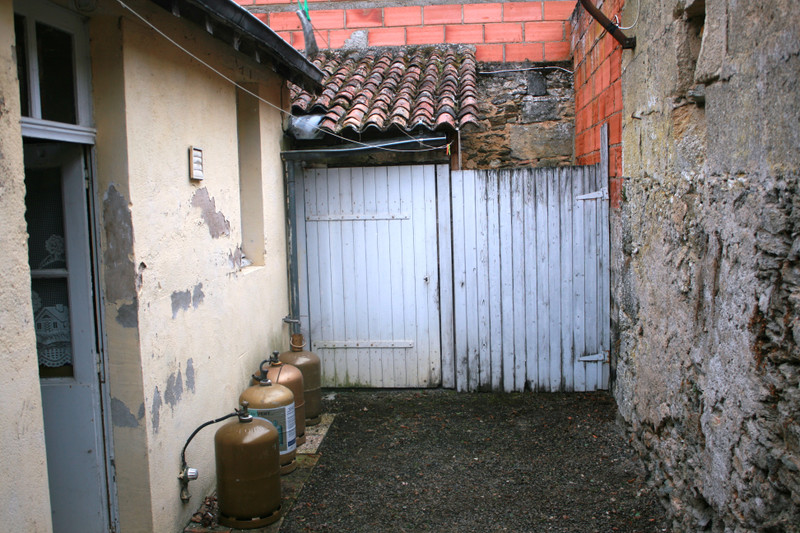 French property for sale in Lys-Haut-Layon, Maine-et-Loire - €70,000 - photo 5