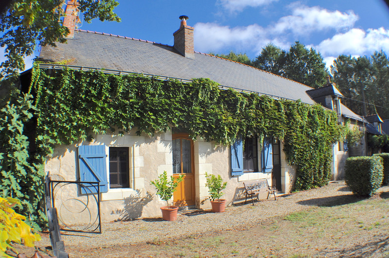 French property for sale in Mouliherne, Maine-et-Loire - €314,500 - photo 0