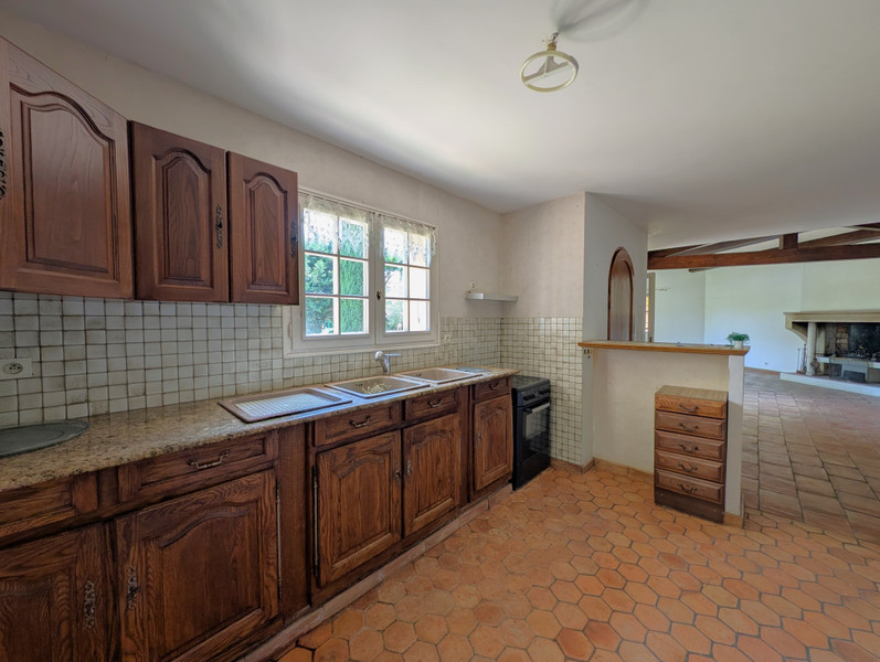 French property for sale in Vaison-la-Romaine, Vaucluse - €480,000 - photo 5