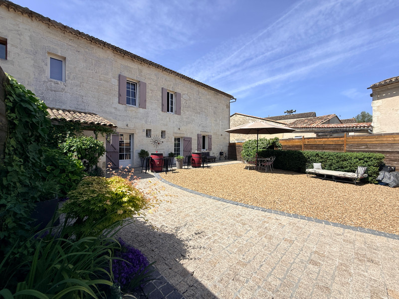 French property for sale in Saint-Romain-la-Virvée, Gironde - €412,340 - photo 3
