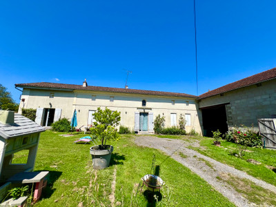 French property for sale in Pouillac, Charente-Maritime - €192,600 - photo 13