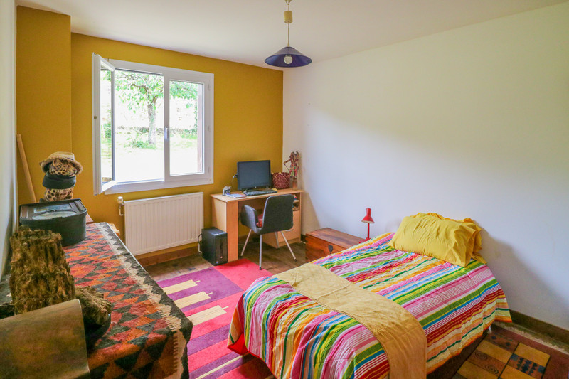 French property for sale in Queaux, Vienne - €97,900 - photo 2