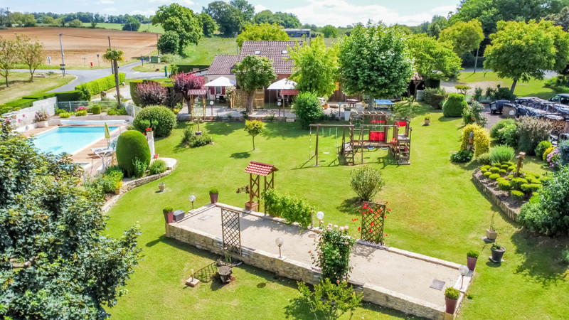 Maison à vendre à Sarlat-la-Canéda, Dordogne - 399.000 € - photo 1