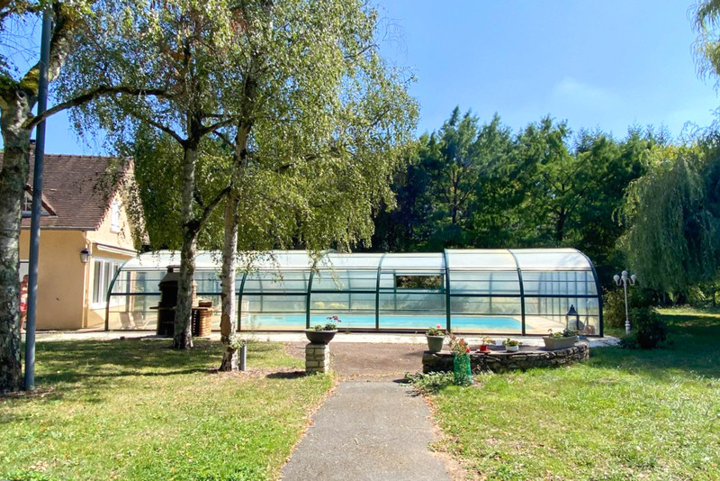 French property for sale in Le Mans, Sarthe - €605,000 - photo 1