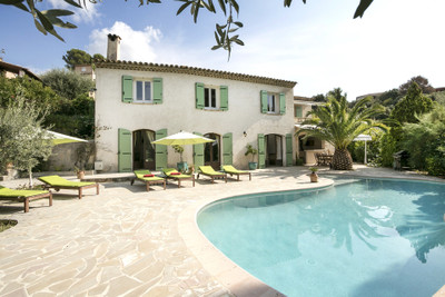 Maison à vendre à La Gaude, Alpes-Maritimes, PACA, avec Leggett Immobilier