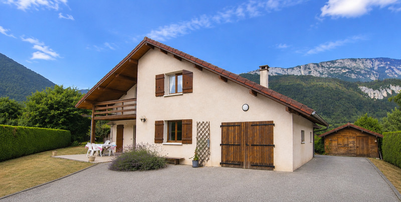 French property for sale in Doussard, Haute-Savoie - €698,000 - photo 0