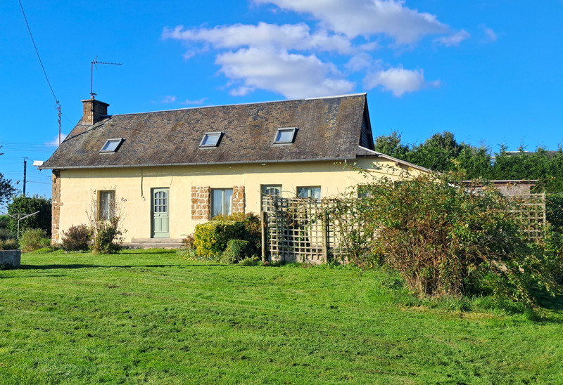Maison à vendre à Romagny Fontenay, Manche - 204.300 € - photo 1