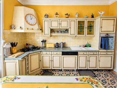 French property for sale in Nice, Alpes-Maritimes - €1,300,000 - photo 3