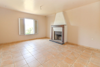 French property for sale in La Peyratte, Deux-Sèvres - €169,500 - photo 6
