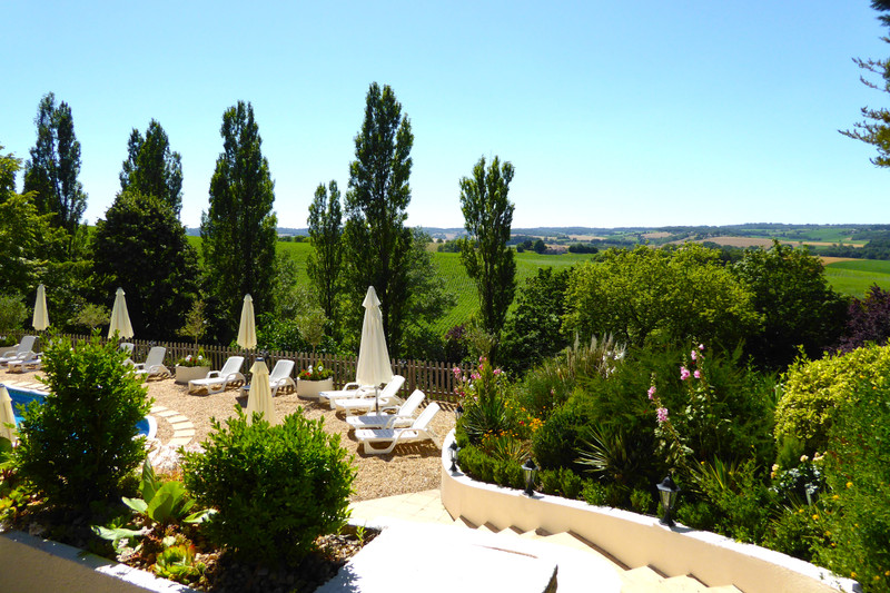 French property for sale in Verteillac, Dordogne - €568,999 - photo 8