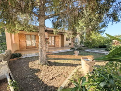 Maison à vendre à Carnoux-en-Provence, Bouches-du-Rhône, PACA, avec Leggett Immobilier