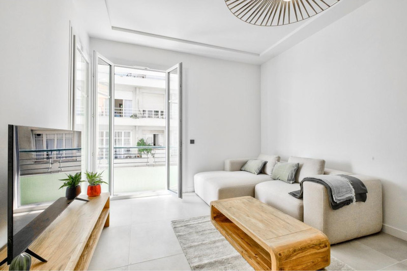 French property for sale in Nice, Alpes-Maritimes - €679,000 - photo 1