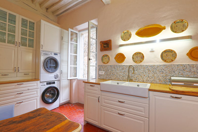 St Saturnin lès Apt, Luberon -  Historic building in a lively village in Provence, a must see!