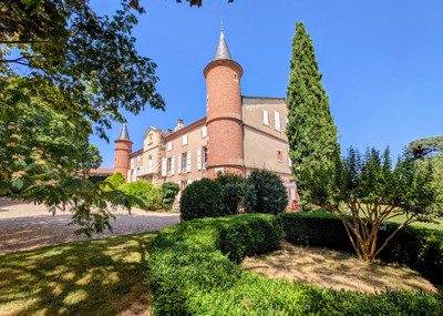 French property for sale in Cadalen, Tarn - €1,100,000 - photo 1