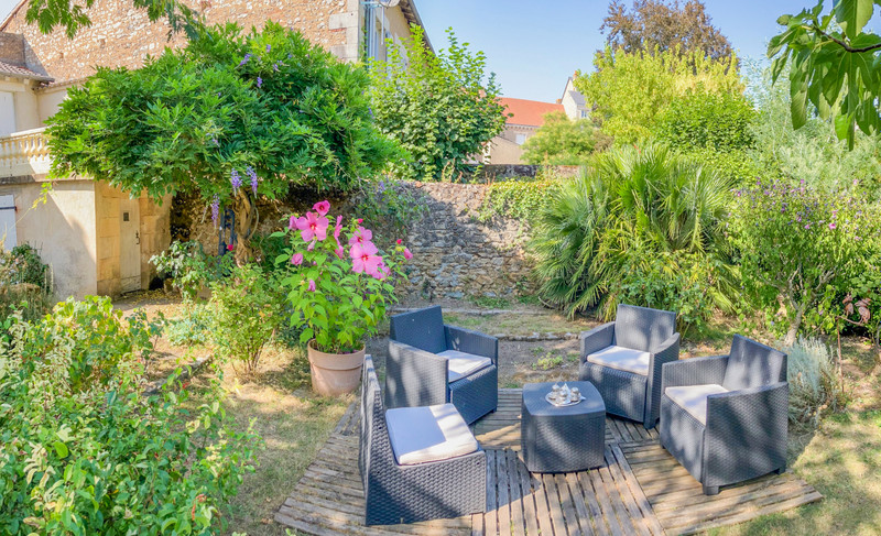 French property for sale in Montmorillon, Vienne - €371,000 - photo 2