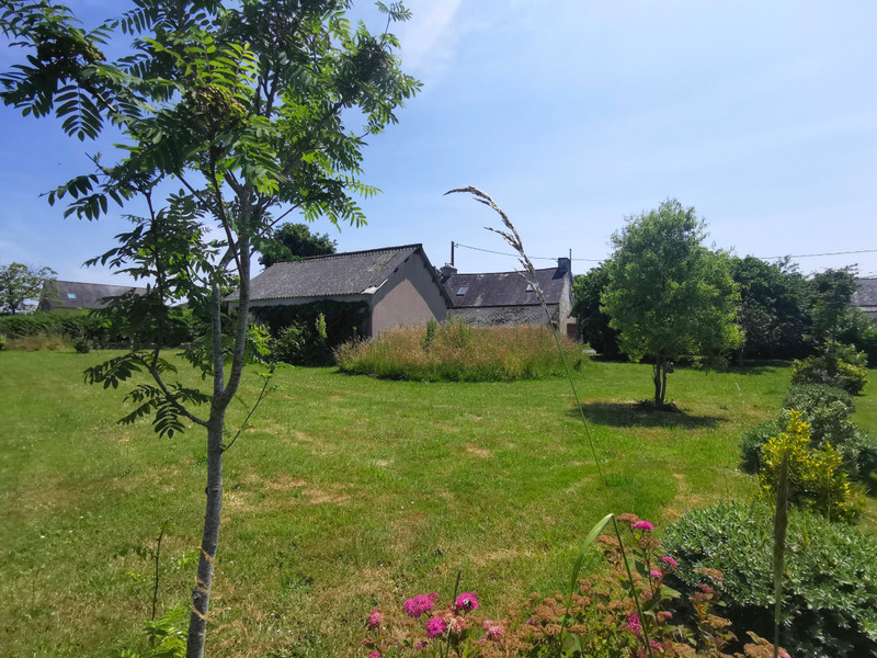 French property for sale in Saint-Vincent-sur-Oust, Morbihan - €275,000 - photo 1