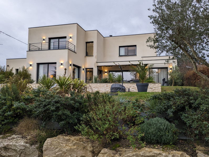 French property for sale in Millery, Rhône - €1,290,000 - photo 2