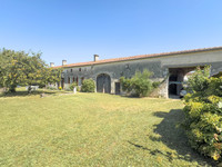 Maison à vendre à Louzignac, Charente-Maritime - 249.500 € - photo 3